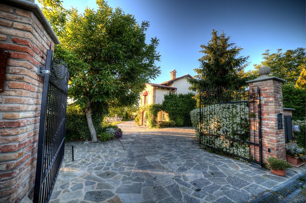 Locanda San Giorgio Neviglie Exterior foto